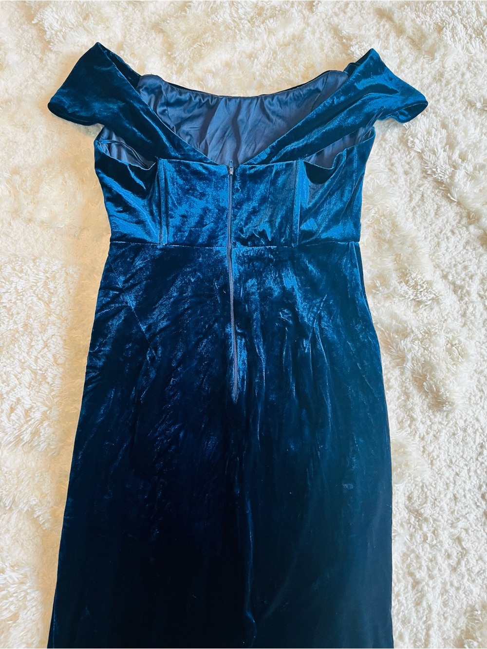 Line & Dot DuJour Gown Blue Velvet Size M - Picture 11 of 13